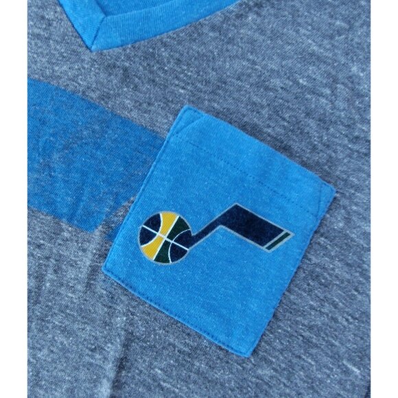 NBA Executive Collections Utah Jazz Women’s V Neck T Shirt Logo And Pocket Large - Picture 3 of 7